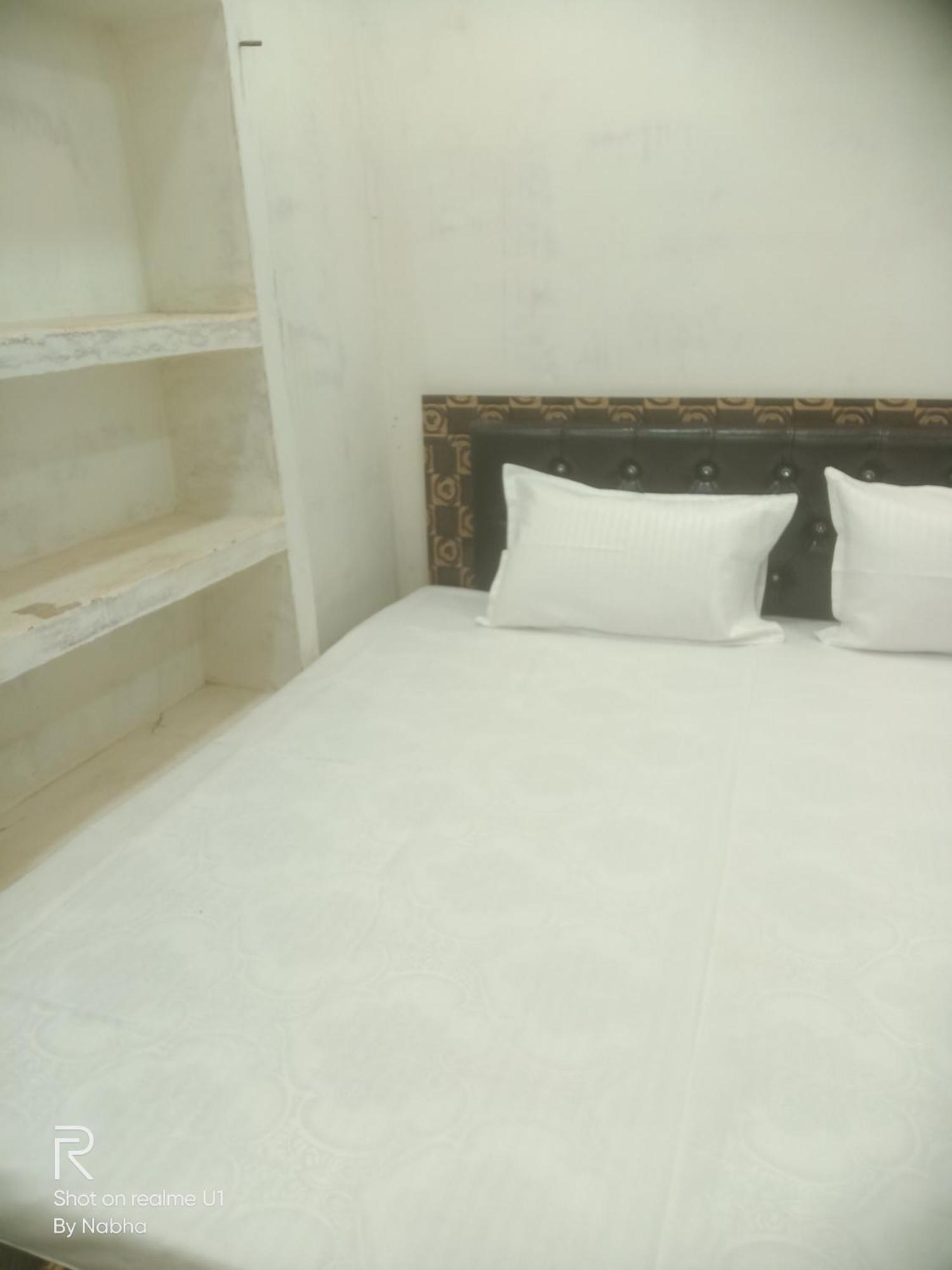 Shivaay Home Stay พาราณสี ภายนอก รูปภาพ