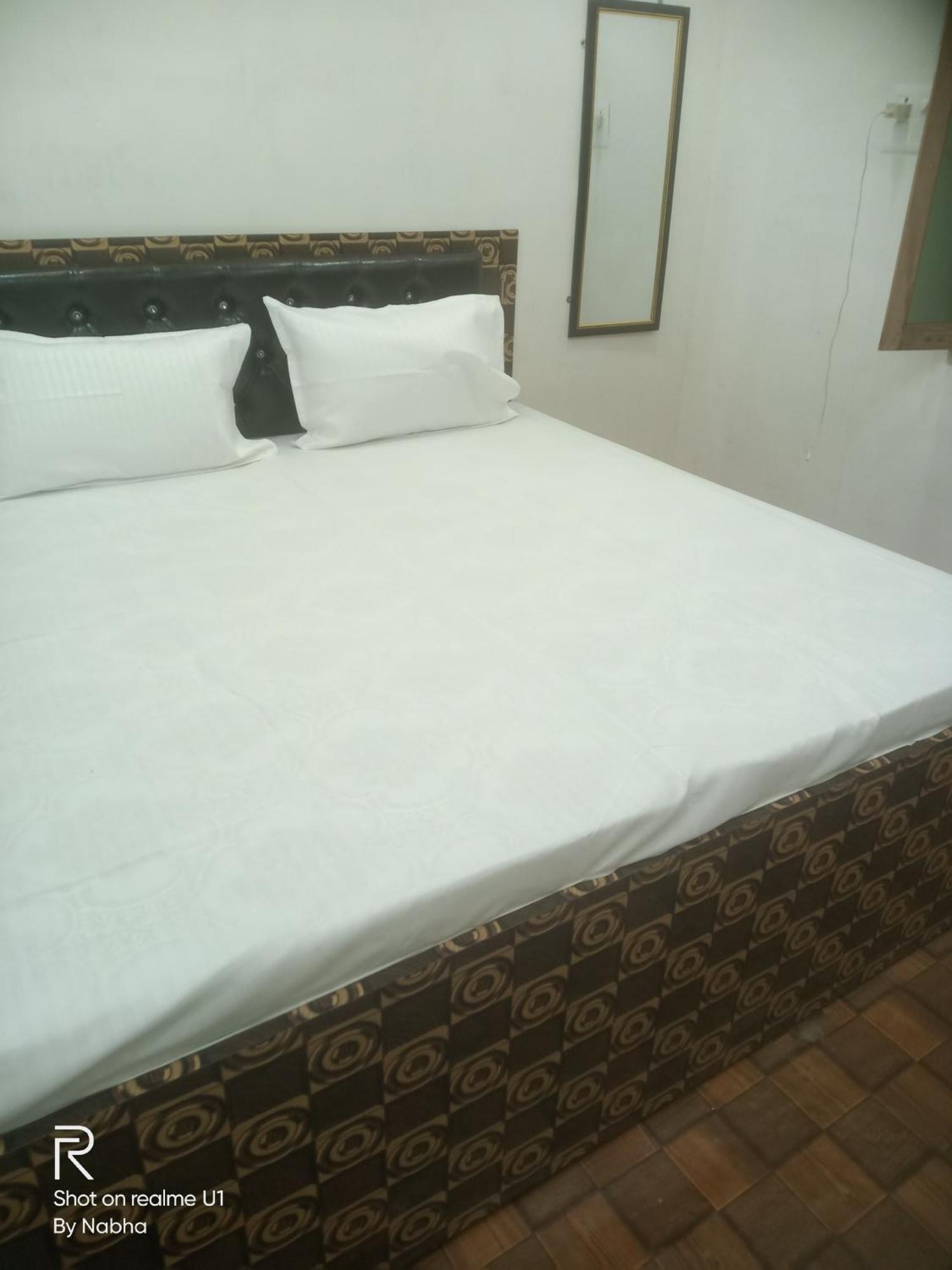 Shivaay Home Stay พาราณสี ภายนอก รูปภาพ