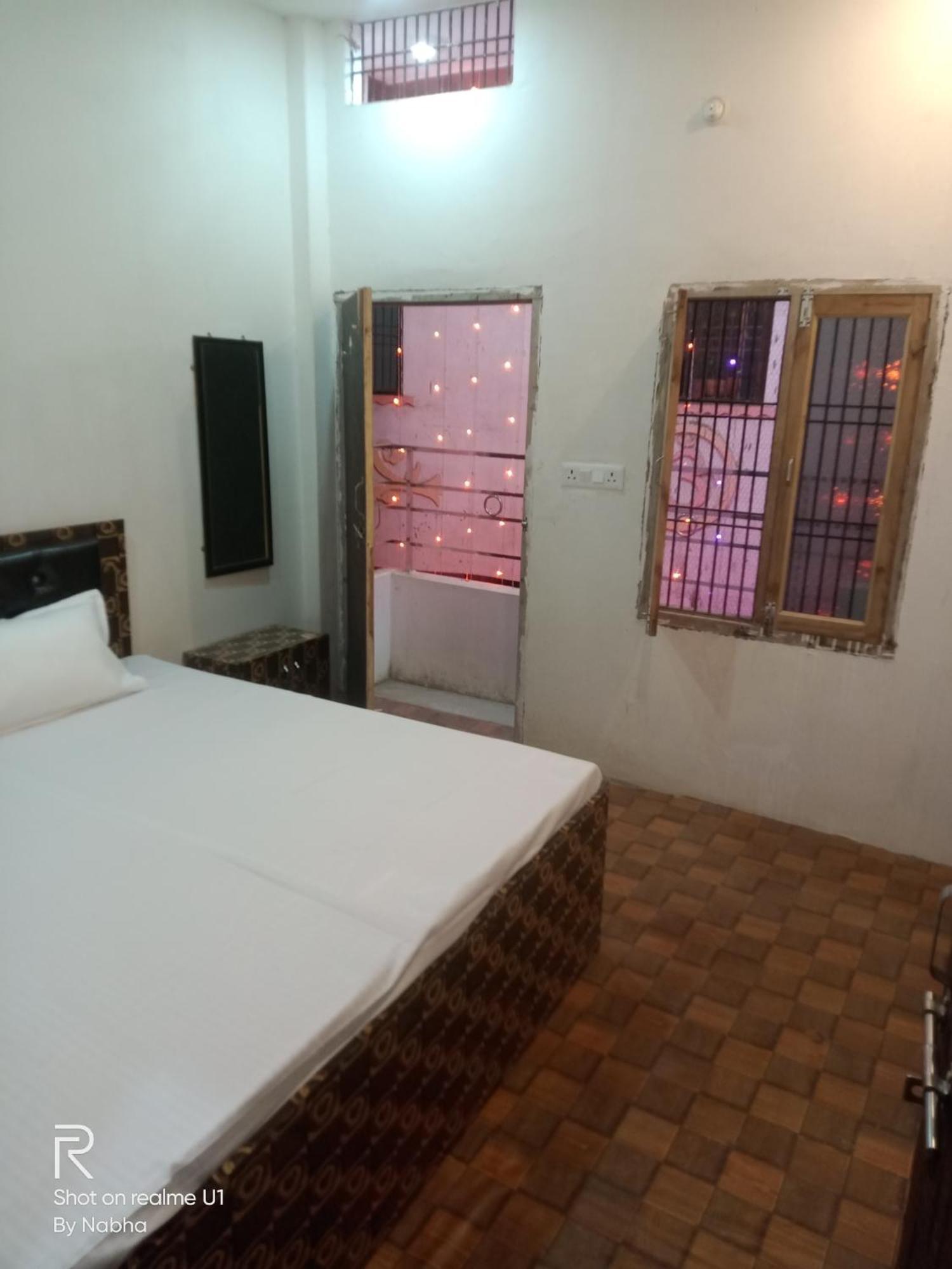 Shivaay Home Stay พาราณสี ภายนอก รูปภาพ