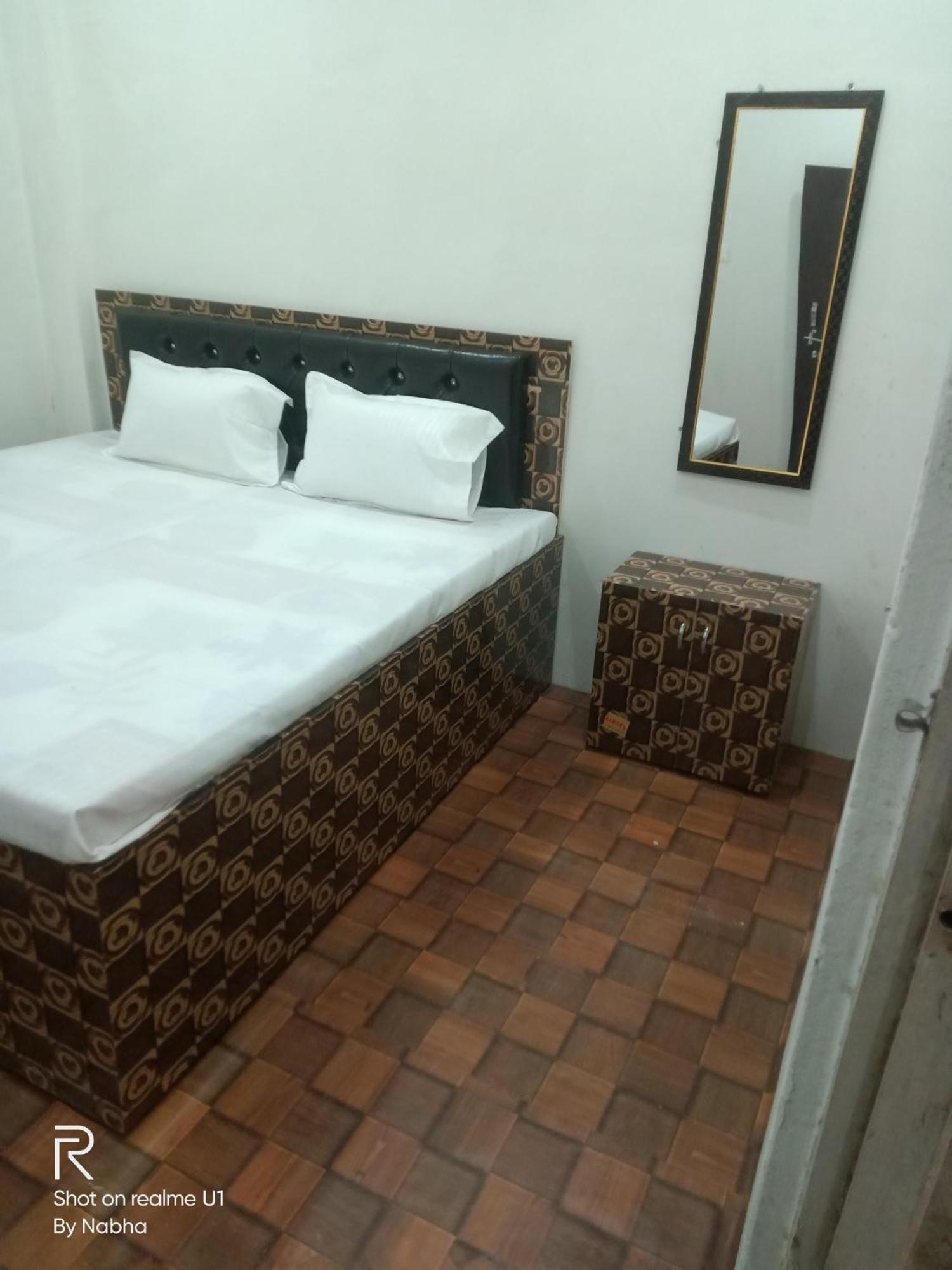Shivaay Home Stay พาราณสี ภายนอก รูปภาพ