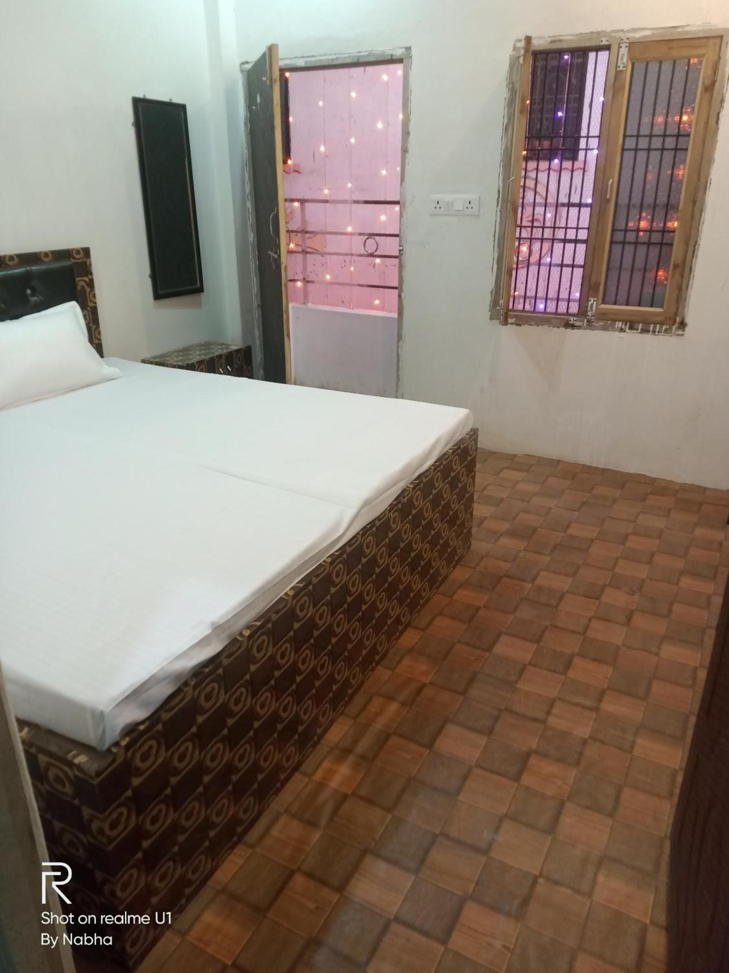 Shivaay Home Stay พาราณสี ภายนอก รูปภาพ